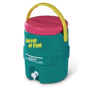 New Igloo  2-Gallon Beverage Cooler Retro 90's Version